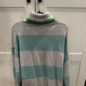 Women’s J. Crew Turtleneck. Size Medium.